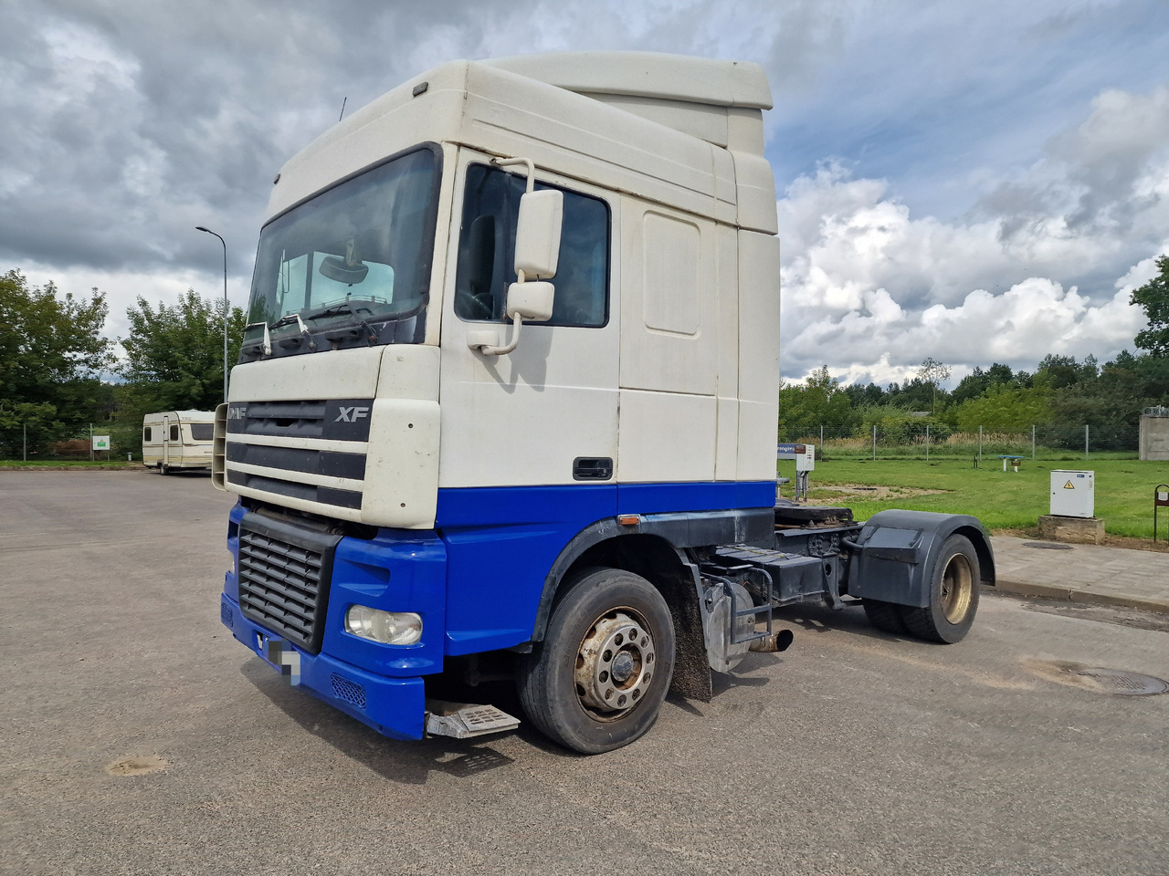 DAF 95.430 XF Euro2 manual - Gjysmë-kamion: foto 2 DAF 95.430 XF Euro2 manual - Gjysmë-kamion: foto 2