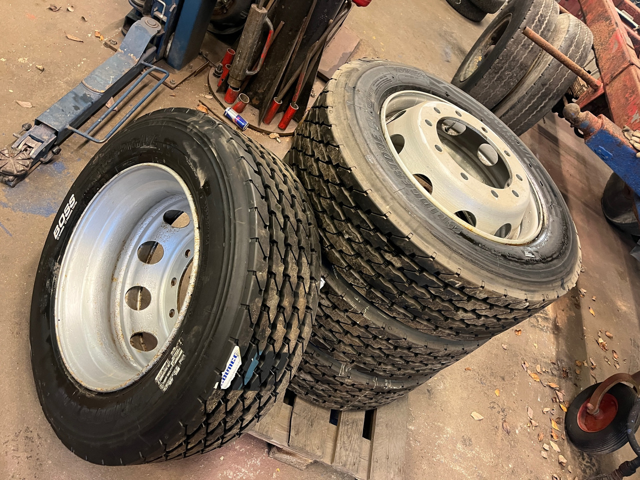 Bridgstone 295/60-22,5 - Rrota për Kamioni: foto 1 Bridgstone 295/60-22,5 - Rrota për Kamioni: foto 1