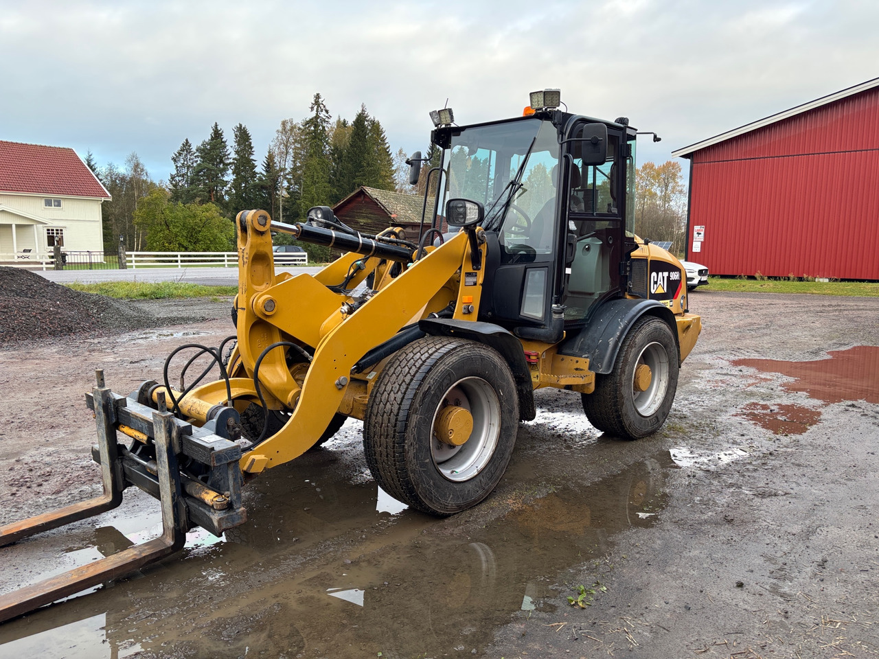 CAT 906H2 - Fadrom me goma: foto 1 CAT 906H2 - Fadrom me goma: foto 1