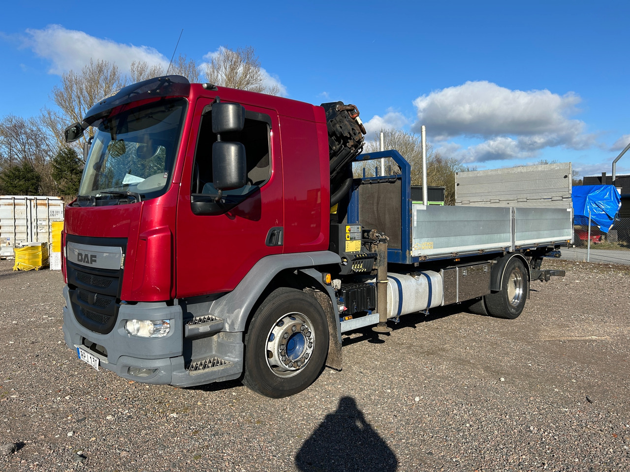 DAF LF290 - Kamion me vinç: foto 1 DAF LF290 - Kamion me vinç: foto 1