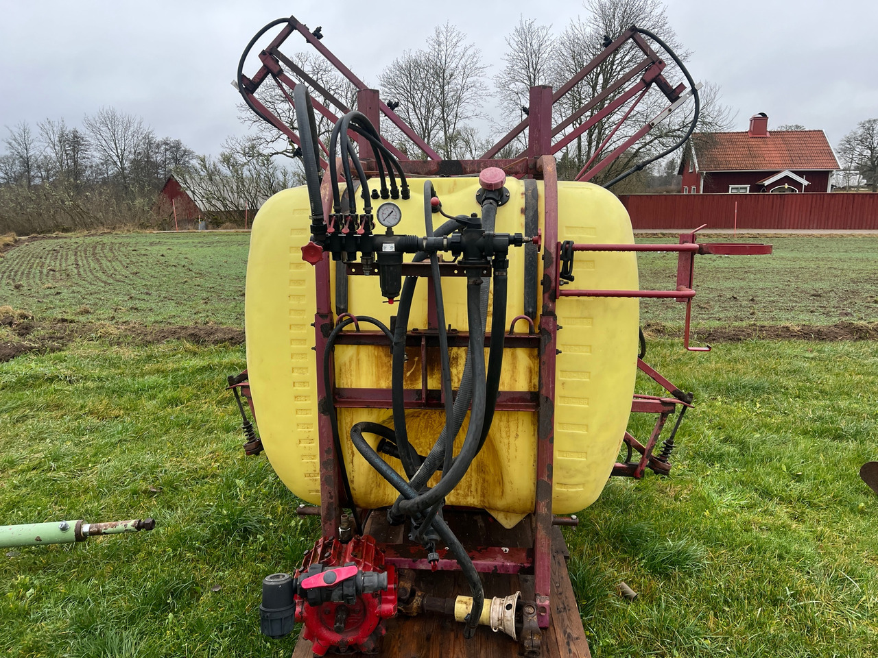 Hardi 361LX1000-12MB - Spërkatës i montuar në traktor: foto 1 Hardi 361LX1000-12MB - Spërkatës i montuar në traktor: foto 1