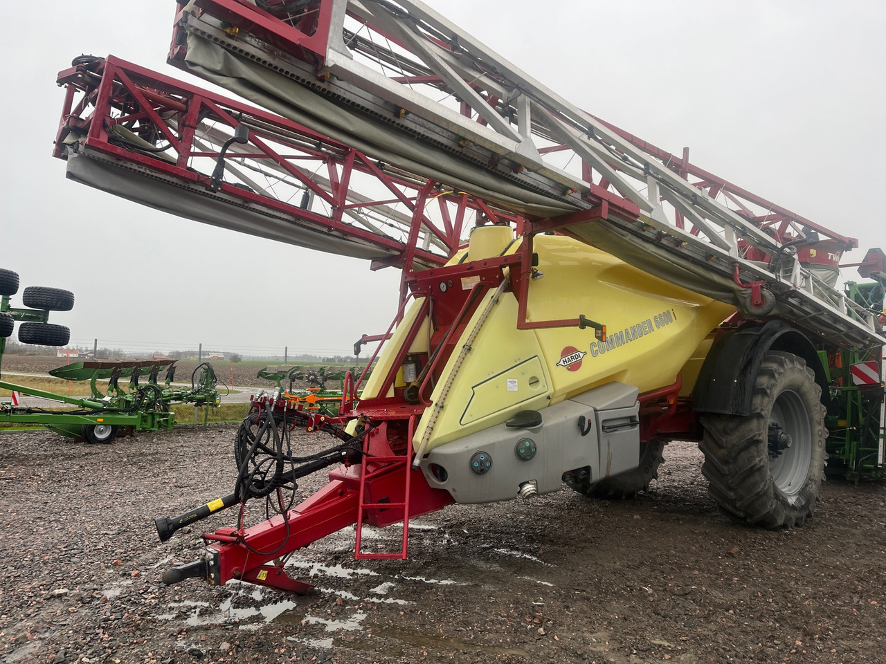 Hardi Commander 6600i - Spërkatës me rimorkio: foto 1 Hardi Commander 6600i - Spërkatës me rimorkio: foto 1