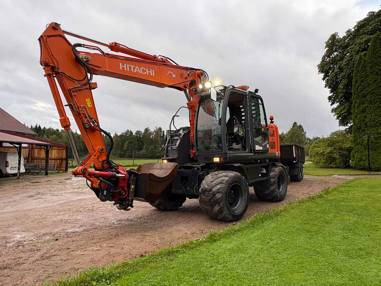 Hitachi ZX145W-3 - Ekskavator: foto 1 Hitachi ZX145W-3 - Ekskavator: foto 1