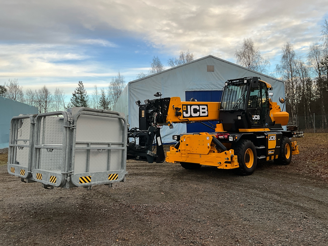 JCB 555-260R - Ekskavator teleskopik: foto 1 JCB 555-260R - Ekskavator teleskopik: foto 1