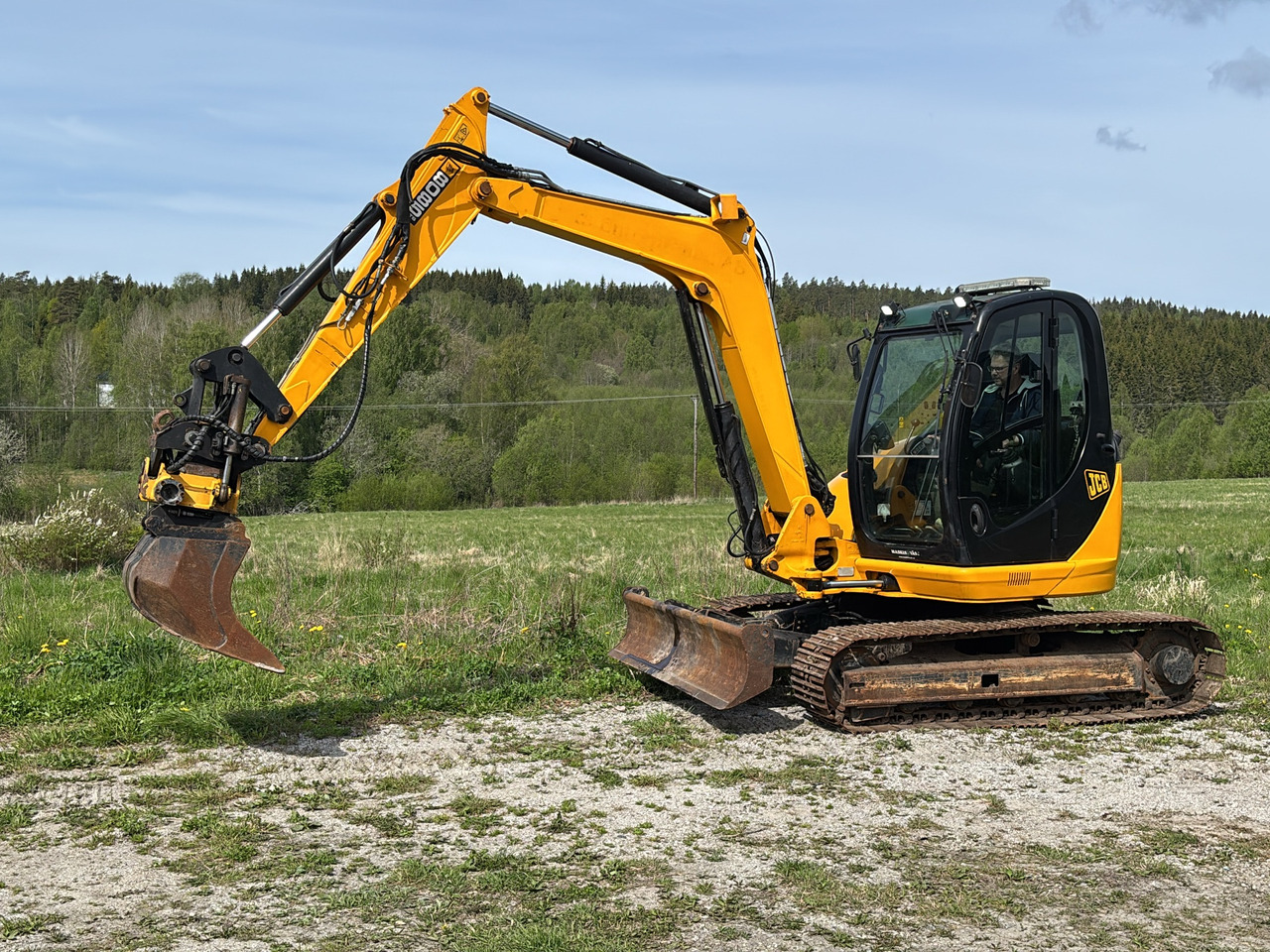 JCB 8085ZTS - Ekskavator: foto 1 JCB 8085ZTS - Ekskavator: foto 1