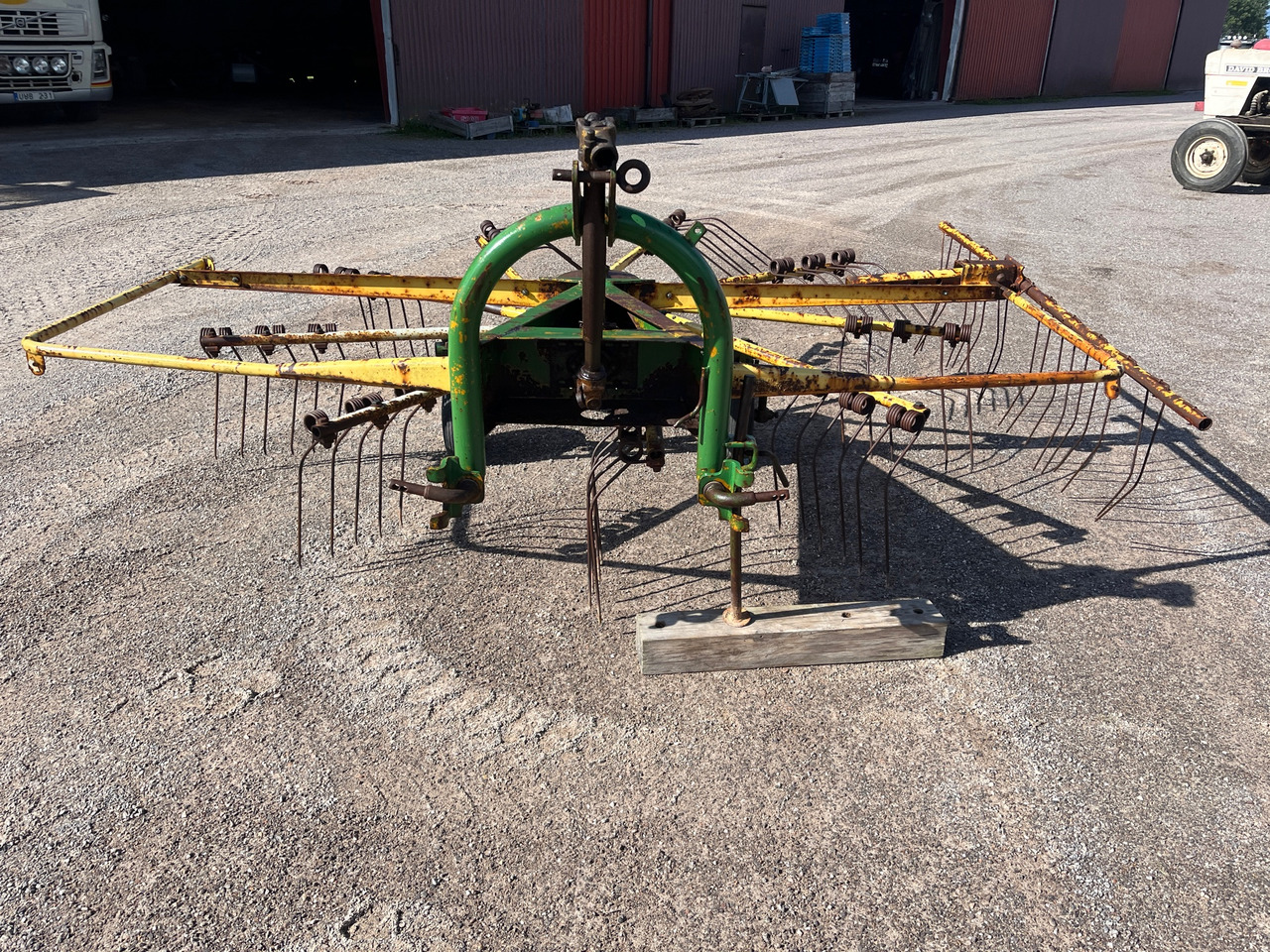 John Deere GA 300 G - Barkthyese/ Shkundës bari: foto 1 John Deere GA 300 G - Barkthyese/ Shkundës bari: foto 1