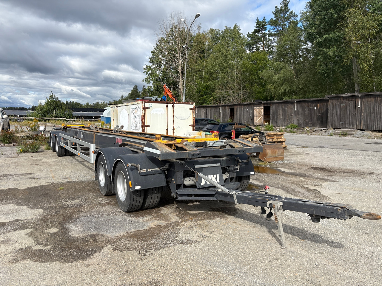 Jyki V42-W00 - Transportjer kontejnerësh/ Rimorkio me karroceri të çmontueshme: foto 1 Jyki V42-W00 - Transportjer kontejnerësh/ Rimorkio me karroceri të çmontueshme: foto 1