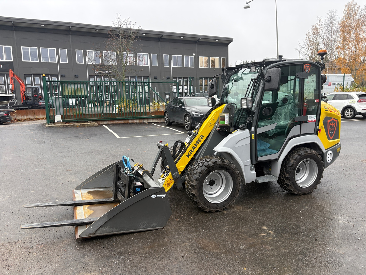 Kramer 5040 - Fadrom me goma: foto 1 Kramer 5040 - Fadrom me goma: foto 1