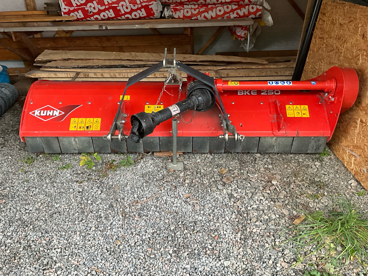 Kuhn BKE 250 - Trince/ Grirese degesh dhe bari: foto 1 Kuhn BKE 250 - Trince/ Grirese degesh dhe bari: foto 1