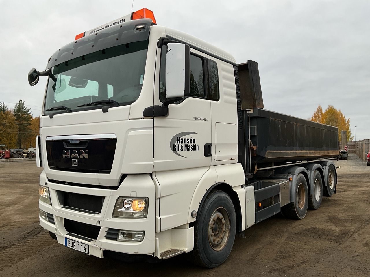 MAN TGX 35.480 - Kamion vetëshkarkues: foto 1 MAN TGX 35.480 - Kamion vetëshkarkues: foto 1