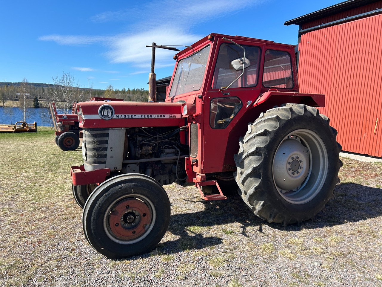 Massey Ferguson 185 S - Traktor: foto 1 Massey Ferguson 185 S - Traktor: foto 1