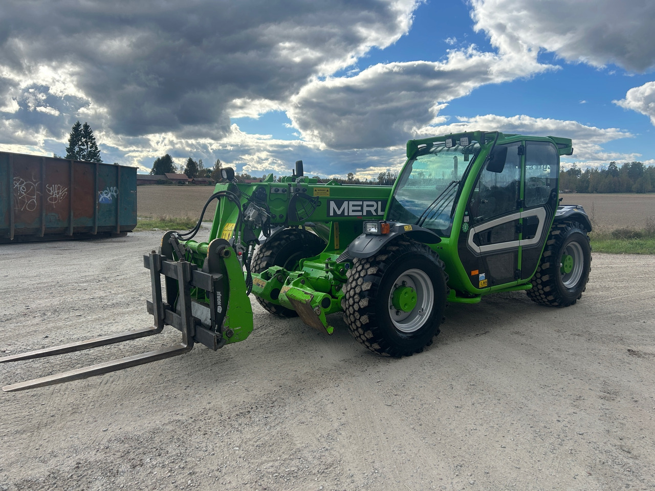 Merlo P30.10L - Ekskavator teleskopik: foto 1 Merlo P30.10L - Ekskavator teleskopik: foto 1