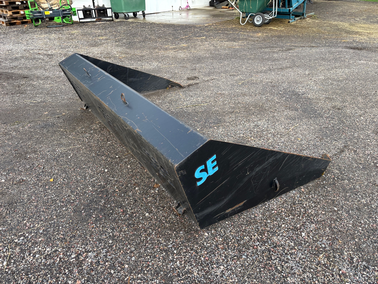 SE Leveler Snowside 2500 - Pajisje ndërtimi: foto 1 SE Leveler Snowside 2500 - Pajisje ndërtimi: foto 1