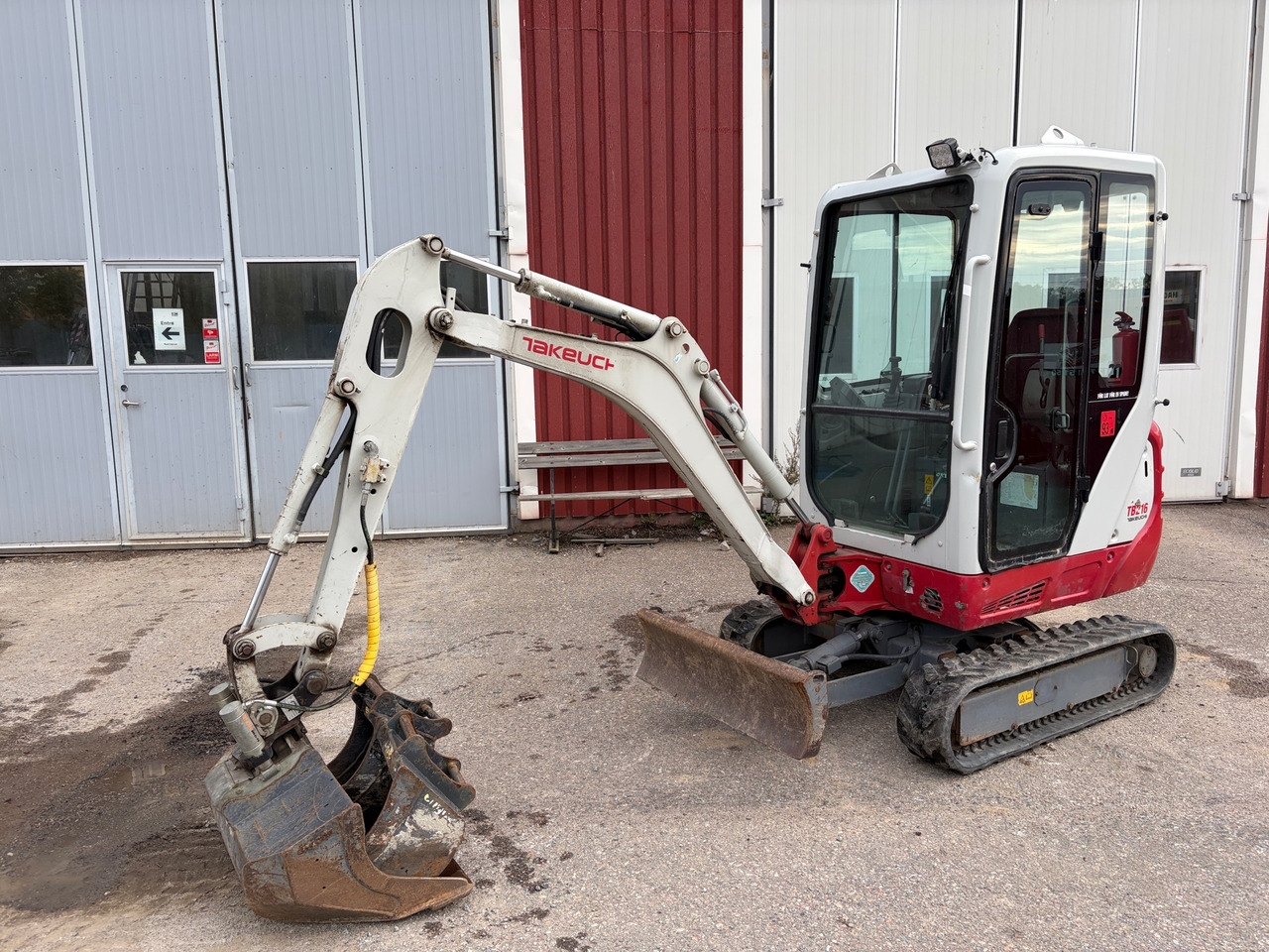 Takeuchi TB216 - Ekskavator: foto 1 Takeuchi TB216 - Ekskavator: foto 1