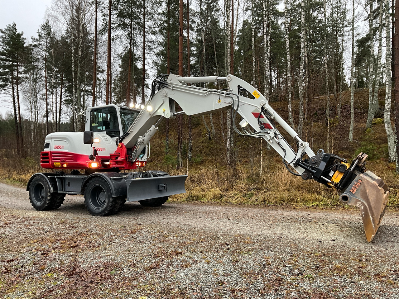 Takeuchi TB295W - Ekskavator: foto 1 Takeuchi TB295W - Ekskavator: foto 1