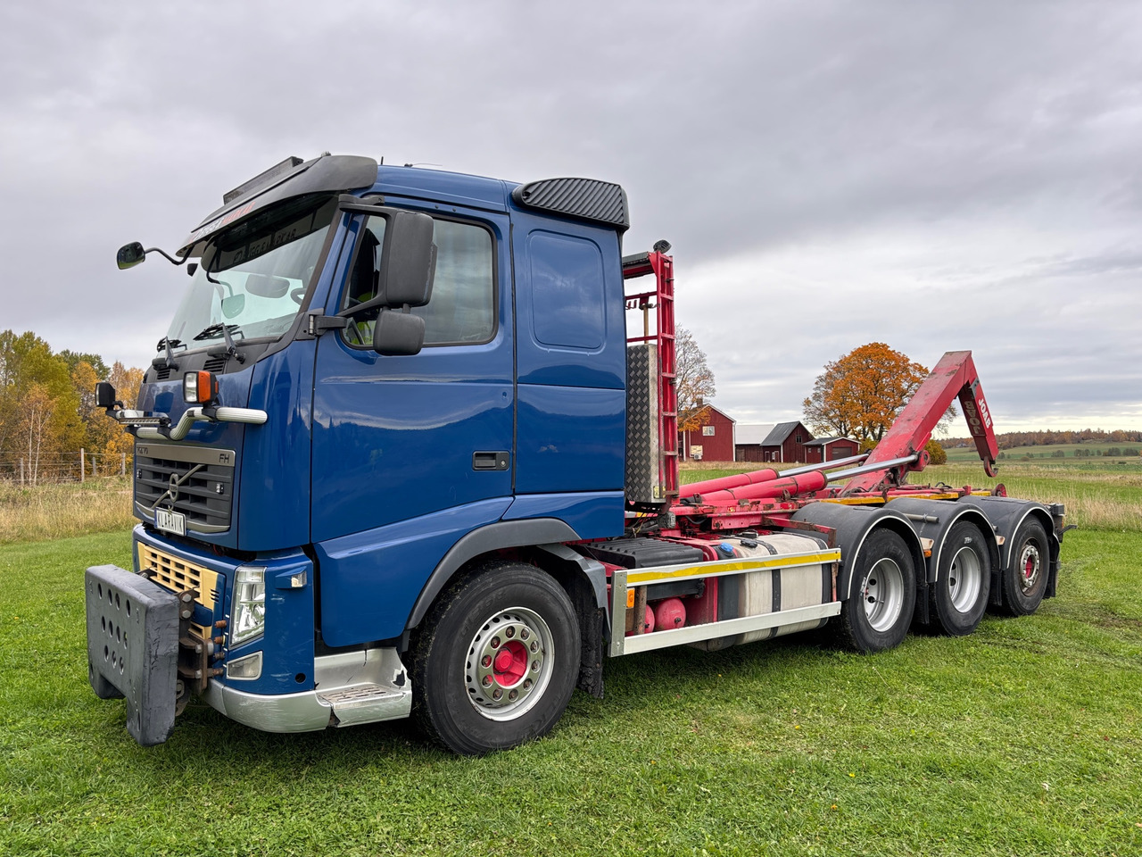 Volvo FH 12.8 - Kamion vetëngarkues: foto 1 Volvo FH 12.8 - Kamion vetëngarkues: foto 1