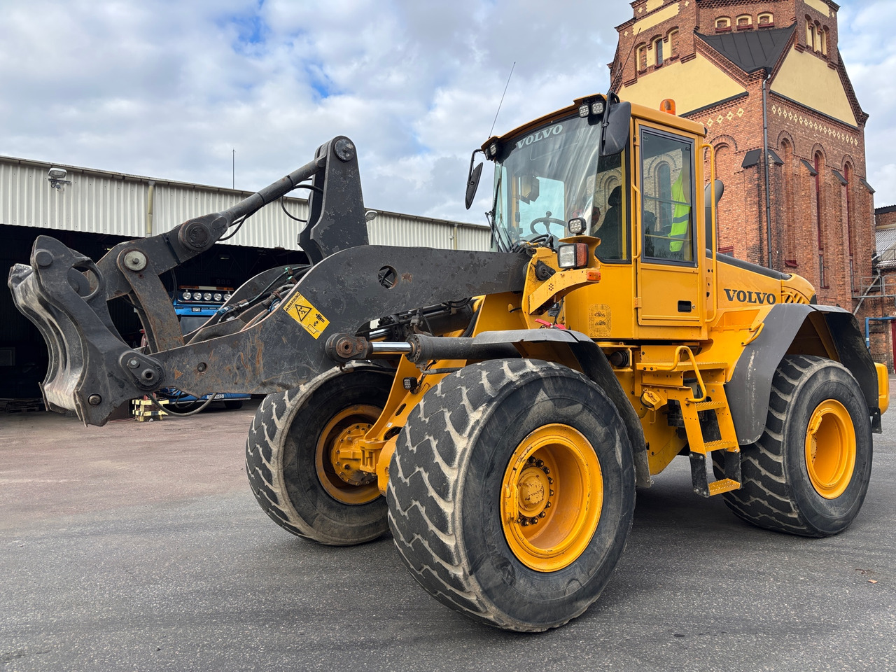 Volvo L90E - Fadrom me goma: foto 1 Volvo L90E - Fadrom me goma: foto 1