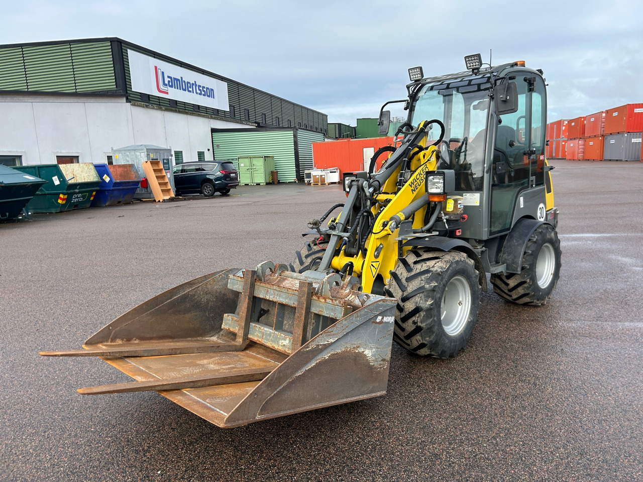 Wacker Neuson WL25 - Fadrom me goma: foto 1 Wacker Neuson WL25 - Fadrom me goma: foto 1