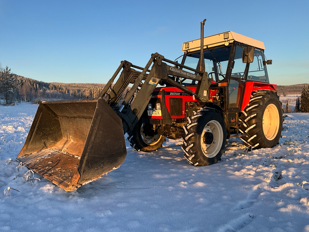 Zetor 3340 - Traktor: foto 1 Zetor 3340 - Traktor: foto 1