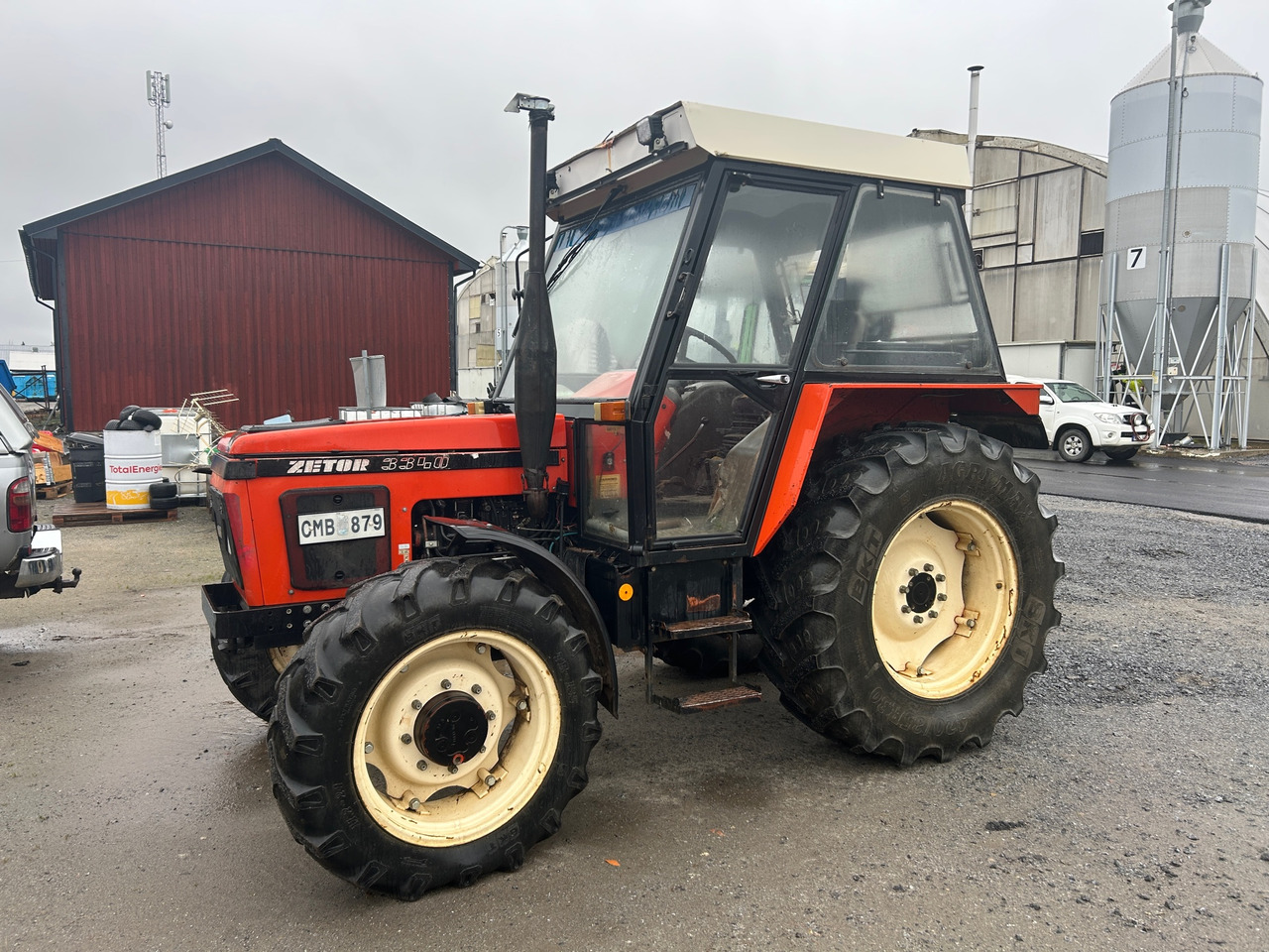 Zetor 3340 - Traktor: foto 1 Zetor 3340 - Traktor: foto 1
