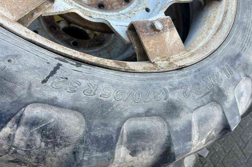 Alliance 11.2x48 en 11.2x32 - Goma dhe bandazhe për Makineri bujqësore: foto 4 Alliance 11.2x48 en 11.2x32 - Goma dhe bandazhe për Makineri bujqësore: foto 4