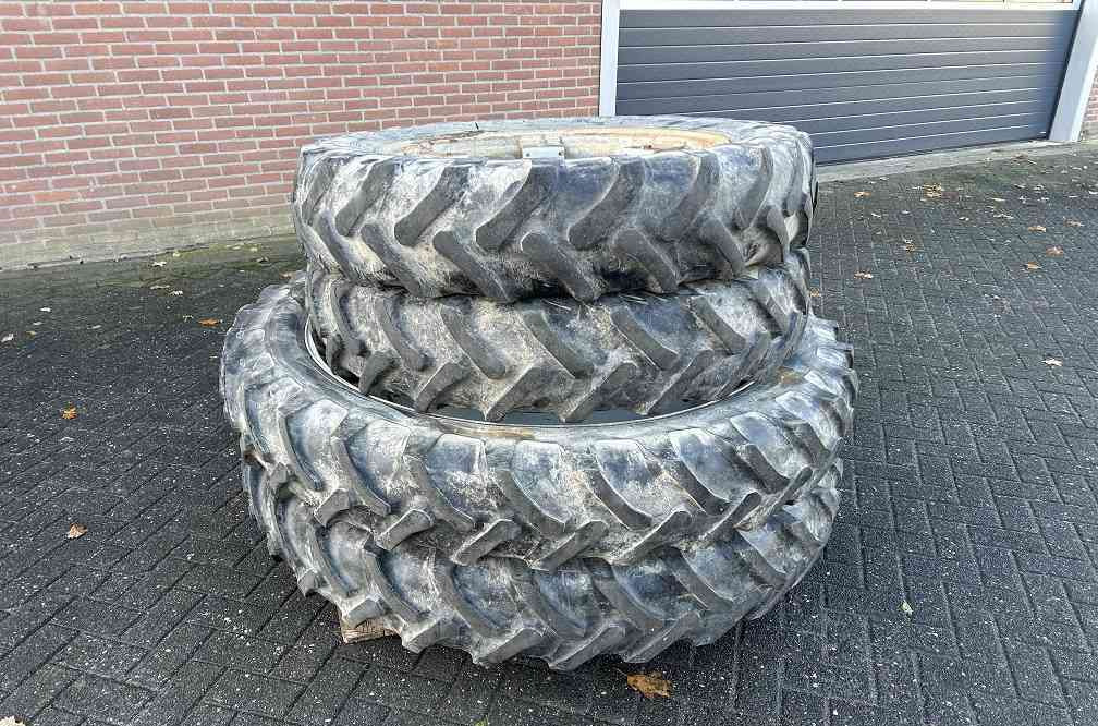 Alliance 11.2x48 en 11.2x32 - Goma dhe bandazhe për Makineri bujqësore: foto 1 Alliance 11.2x48 en 11.2x32 - Goma dhe bandazhe për Makineri bujqësore: foto 1