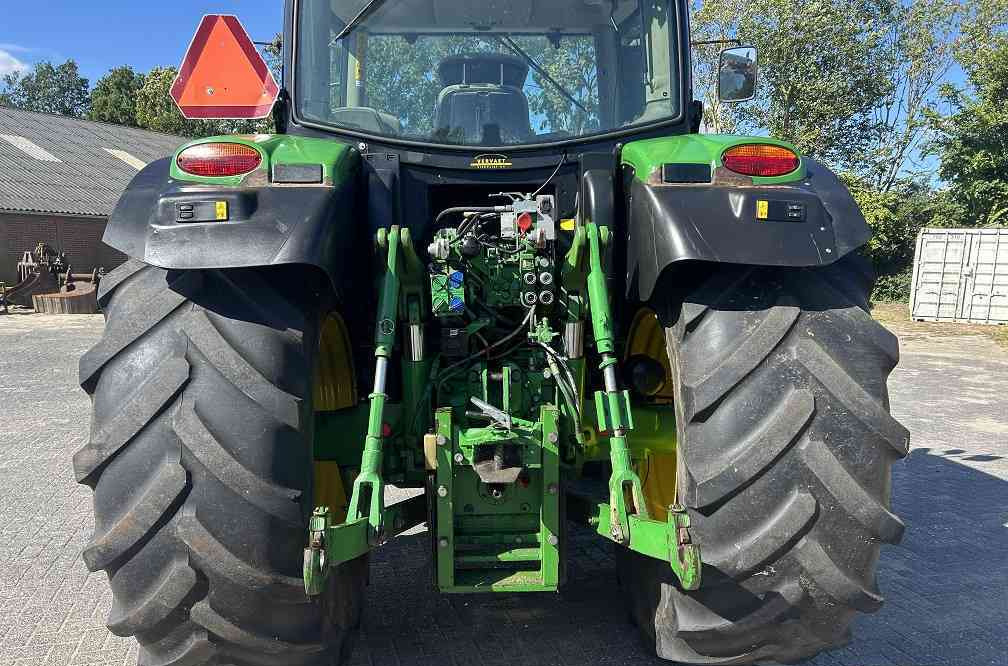 John Deere 6.150R 6150R powerquad - Traktor: foto 3 John Deere 6.150R 6150R powerquad - Traktor: foto 3