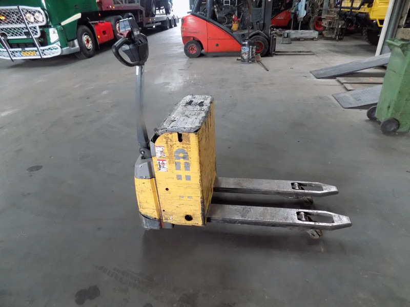 Atlet electrick lift choice off 3 pieces accu - Pirun elektrik: foto 1 Atlet electrick lift choice off 3 pieces accu - Pirun elektrik: foto 1