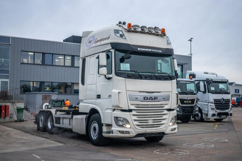 DAF XF 105.460 - AJK + intarder - Kamion vetëngarkues: foto 2 DAF XF 105.460 - AJK + intarder - Kamion vetëngarkues: foto 2