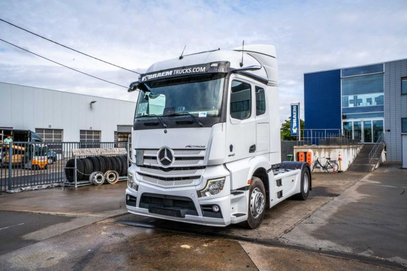 Mercedes ACTROS 1842 LS - Gjysmë-kamion: foto 1 Mercedes ACTROS 1842 LS - Gjysmë-kamion: foto 1