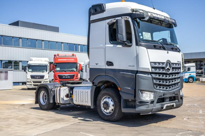 Mercedes AROCS 1845 HAD - 4X4 + HYDR. - Gjysmë-kamion: foto 2 Mercedes AROCS 1845 HAD - 4X4 + HYDR. - Gjysmë-kamion: foto 2