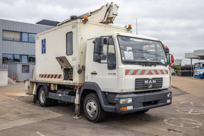 MAN LE 12.180 - COMILEV EN170TPC - Platformë ajrore e montuar në kamion: foto 2 MAN LE 12.180 - COMILEV EN170TPC - Platformë ajrore e montuar në kamion: foto 2