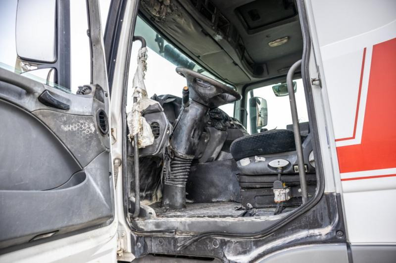 Mercedes ACTROS 3241 K -MP3-E5-Fire damage/dégâts du feu - Kamion vetëshkarkues: foto 5 Mercedes ACTROS 3241 K -MP3-E5-Fire damage/dégâts du feu - Kamion vetëshkarkues: foto 5