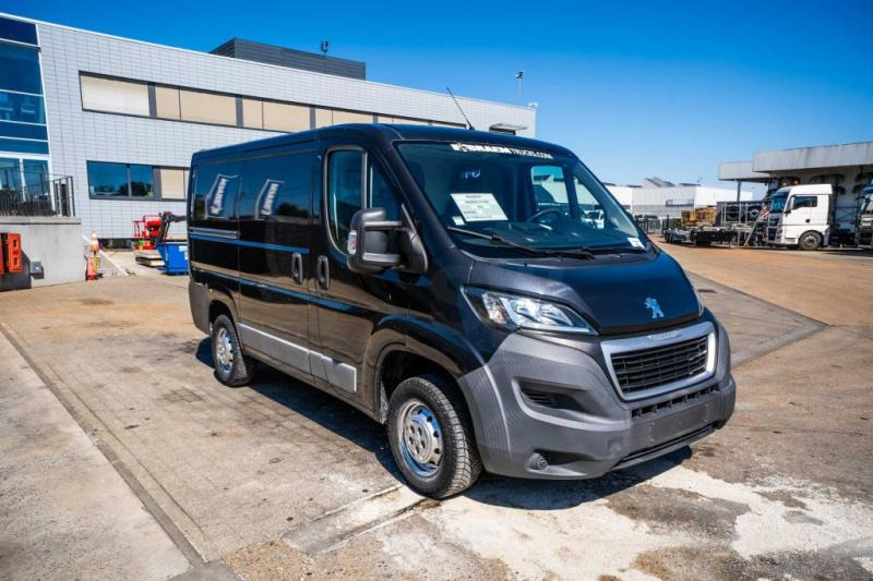 Peugeot BOXER 2.0 HDI - Furgon i vogël: foto 2 Peugeot BOXER 2.0 HDI - Furgon i vogël: foto 2