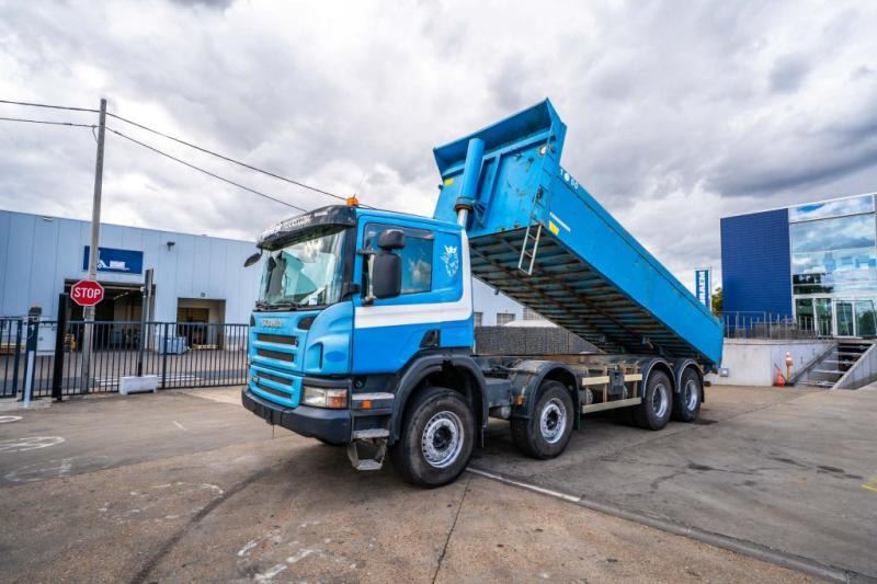 Scania P380 - Kamion vetëshkarkues: foto 1 Scania P380 - Kamion vetëshkarkues: foto 1