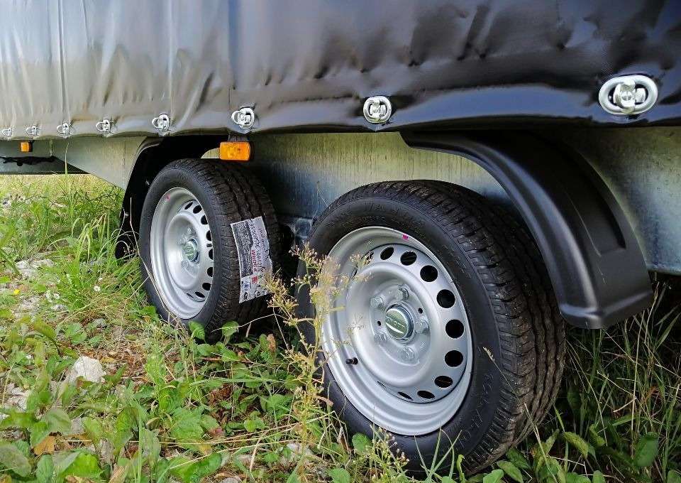 Besttrailers WARIOR ze stelażem i plandeką - Rimorkio me tendë: foto 2 Besttrailers WARIOR ze stelażem i plandeką - Rimorkio me tendë: foto 2