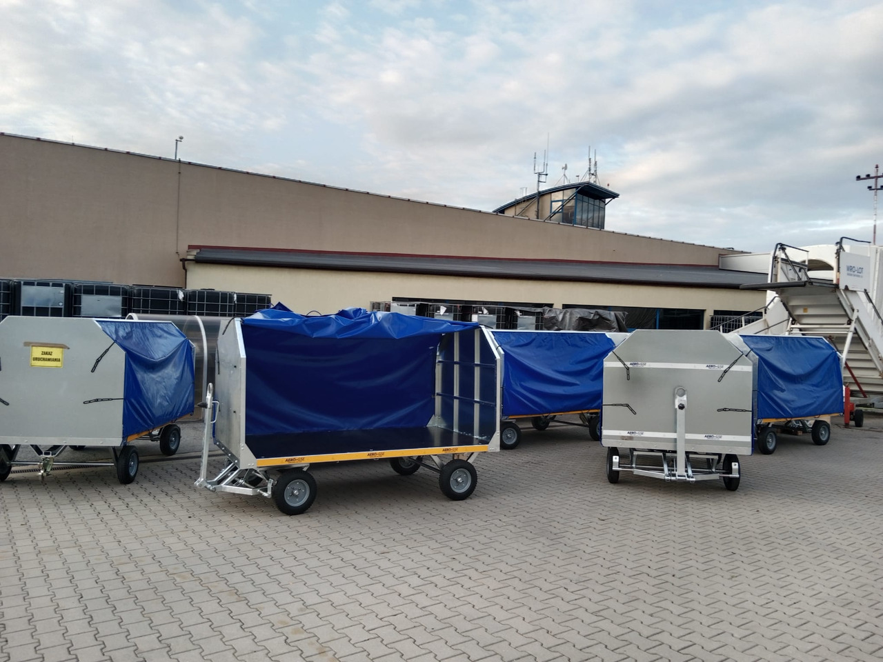 AERO-GSE BAGGAGE CART BC-ZW30-D2400 - Pajisje mbështetëse e avionit në tokë: foto 2 AERO-GSE BAGGAGE CART BC-ZW30-D2400 - Pajisje mbështetëse e avionit në tokë: foto 2