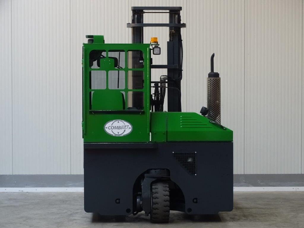 Combilift C3000 - Pirun ritërheqës me 4 rrugë: foto 5 Combilift C3000 - Pirun ritërheqës me 4 rrugë: foto 5