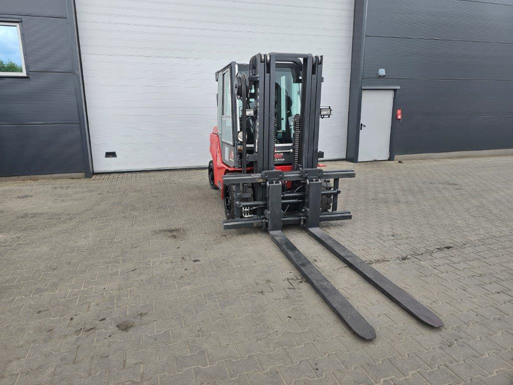 Dan Truck 8450DG Container-Indoor-Stapler -TRIPLEX - Pirun më naftë: foto 5 Dan Truck 8450DG Container-Indoor-Stapler -TRIPLEX - Pirun më naftë: foto 5