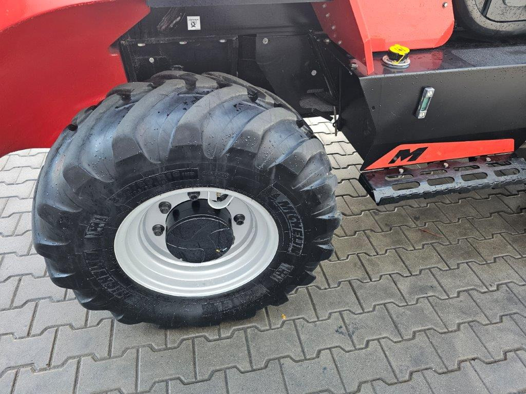 Manitou M50-4D - TRIPLEX- 4x4 - Ngarkues me pirun për terren të ashpër: foto 2 Manitou M50-4D - TRIPLEX- 4x4 - Ngarkues me pirun për terren të ashpër: foto 2