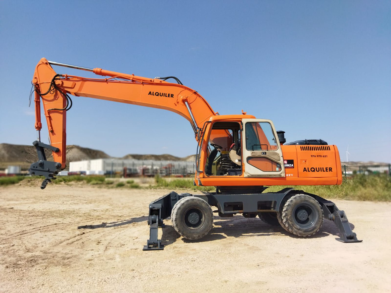 DAEWOO 210 W-V M4E (LOC) - Ekskavator me goma: foto 3 DAEWOO 210 W-V M4E (LOC) - Ekskavator me goma: foto 3