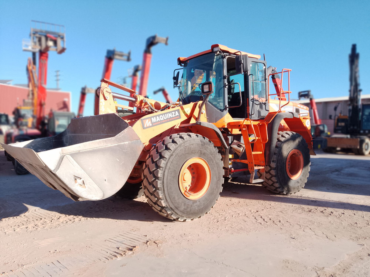 DOOSAN DL300-5 - Fadrom me goma: foto 4 DOOSAN DL300-5 - Fadrom me goma: foto 4