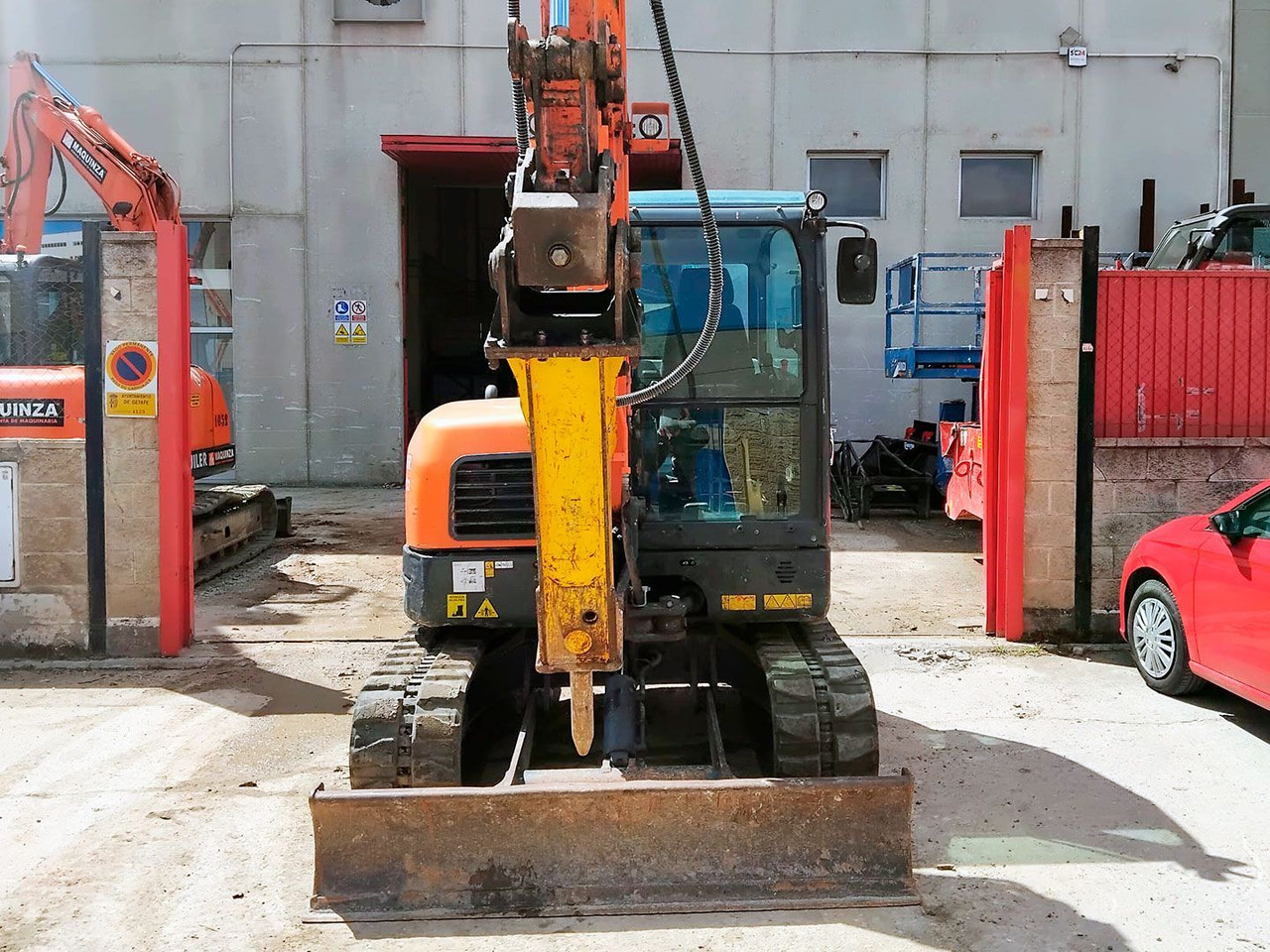 DOOSAN DX62R-3 - Miniekskavator: foto 4 DOOSAN DX62R-3 - Miniekskavator: foto 4