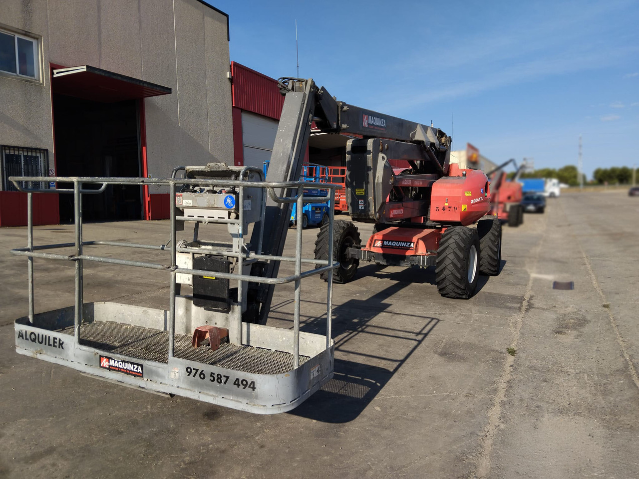 MANITOU 200ATJ - Krah me çernjerë: foto 3 MANITOU 200ATJ - Krah me çernjerë: foto 3