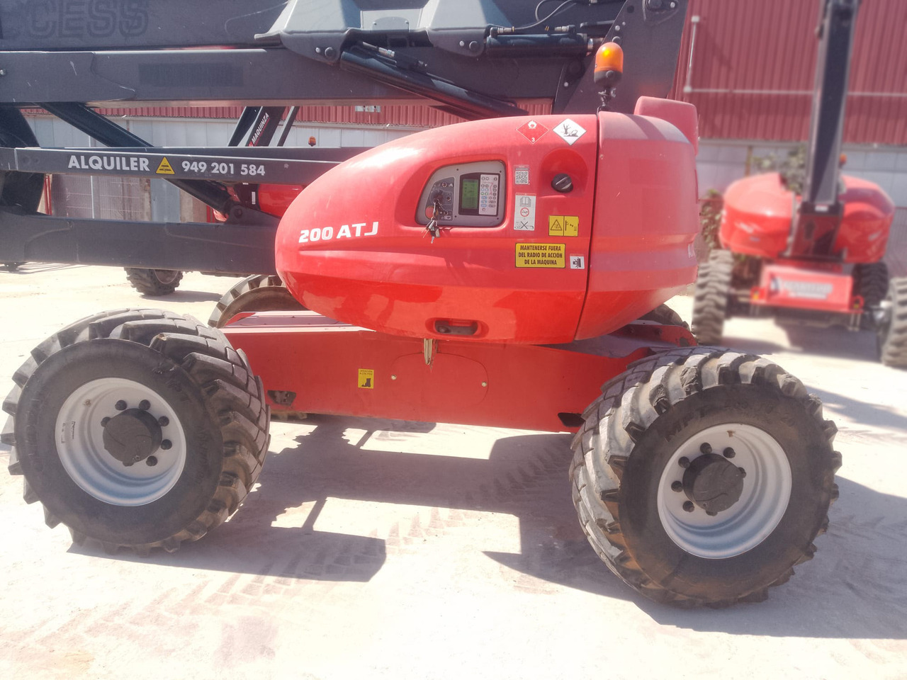 MANITOU 200ATJ - Krah me çernjerë: foto 3 MANITOU 200ATJ - Krah me çernjerë: foto 3