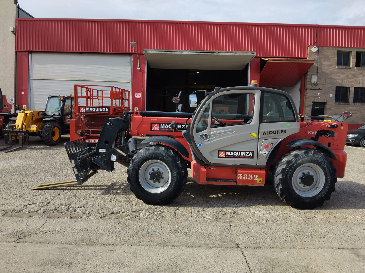 MANITOU MT1335 EASY - Ekskavator teleskopik: foto 1 MANITOU MT1335 EASY - Ekskavator teleskopik: foto 1