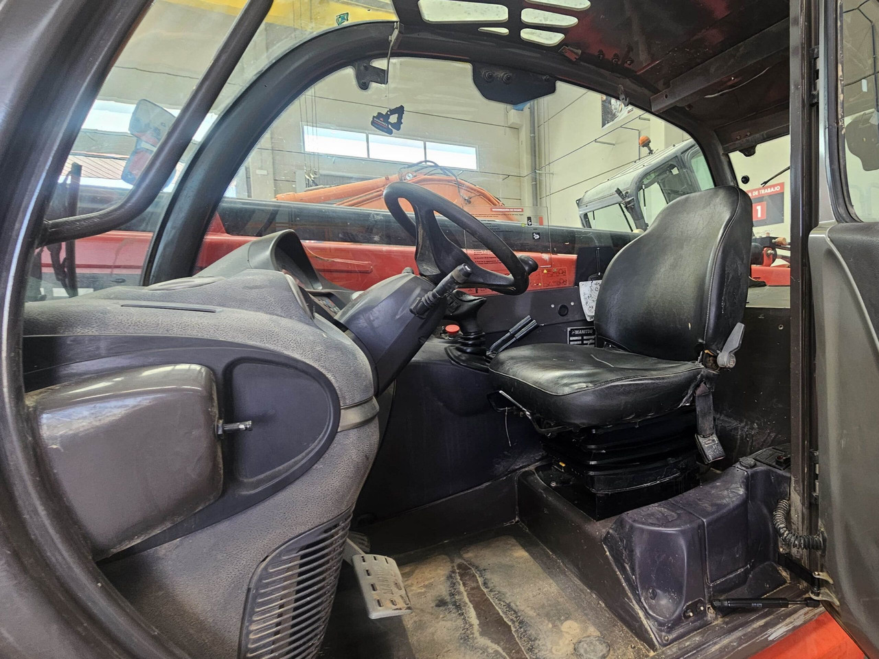 MANITOU MT1335 EASY - Ekskavator teleskopik: foto 4 MANITOU MT1335 EASY - Ekskavator teleskopik: foto 4