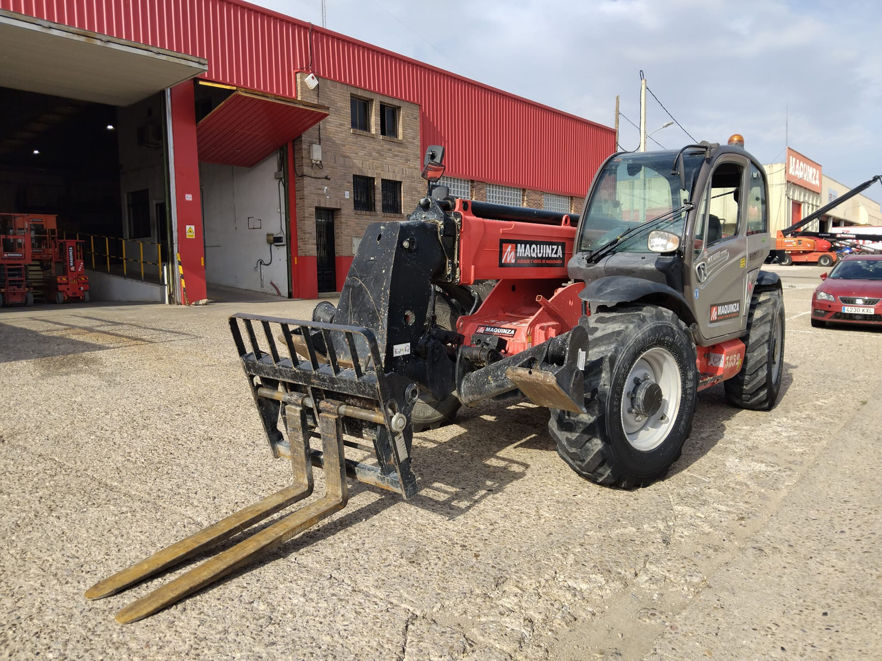 MANITOU MT1335 EASY - Ekskavator teleskopik: foto 2 MANITOU MT1335 EASY - Ekskavator teleskopik: foto 2