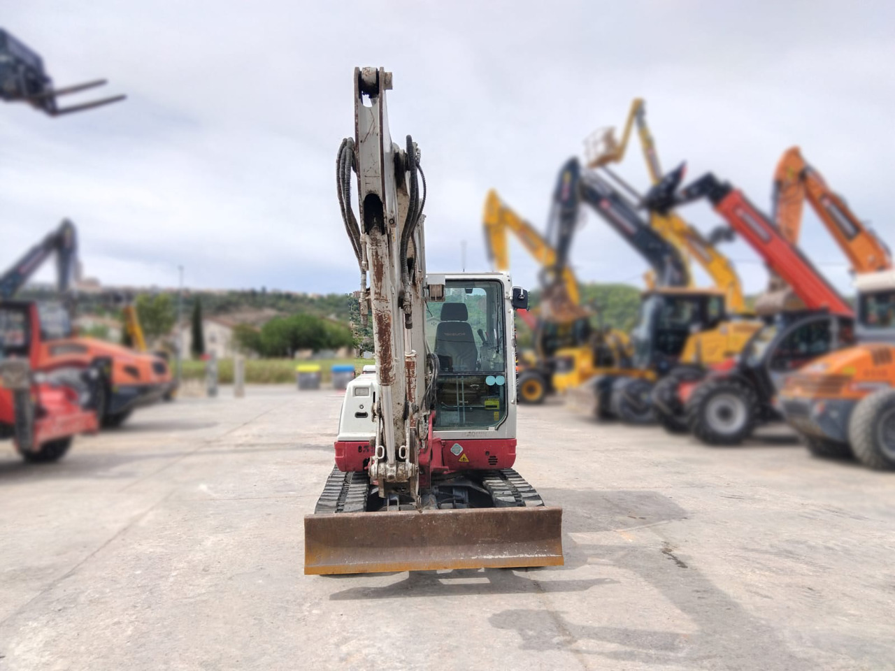 TAKEUCHI TB250 - Miniekskavator: foto 4 TAKEUCHI TB250 - Miniekskavator: foto 4