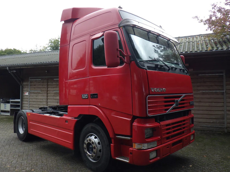Volvo FH 16.520 Handgeschakeld / Manual - Gjysmë-kamion: foto 2 Volvo FH 16.520 Handgeschakeld / Manual - Gjysmë-kamion: foto 2